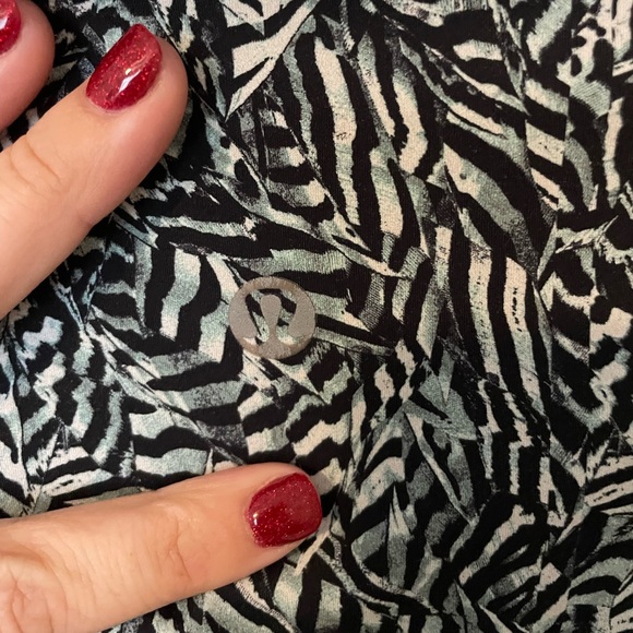 Lululemon Ombré Zebra Leggings - Picture 11 of 11